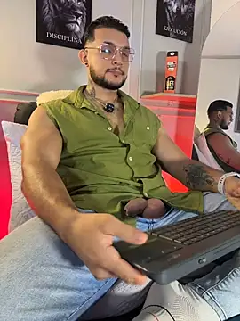 Marco_Vega stripchat live cam model
