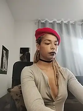 Helenoir stripchat live cam model