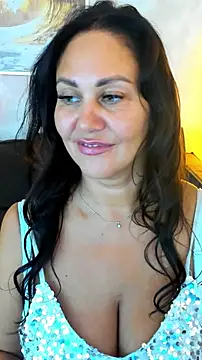 MilaUrban stripchat live cam model