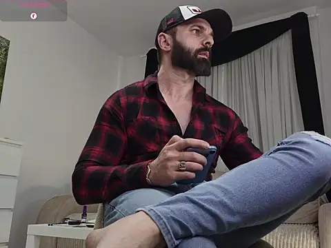 GipsyKingRo stripchat live cam model