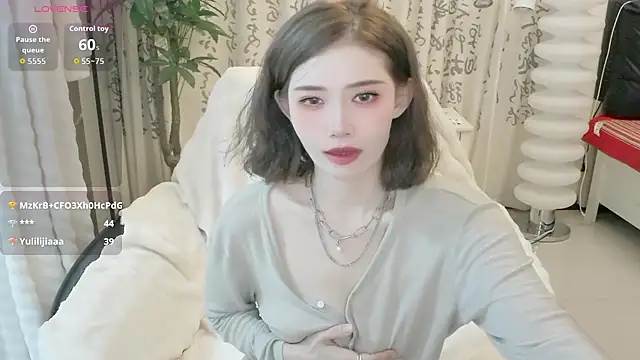 LIN-AN stripchat live cam model