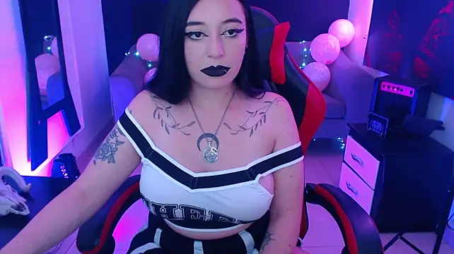 Nyxnocturne stripchat live cam model