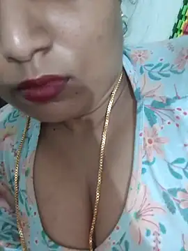 Divya_kannada stripchat live cam model