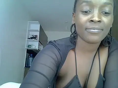veeyke stripchat live cam model