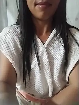 Helen-nn stripchat live cam model