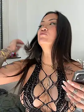 AsianLadyWan stripchat live cam model