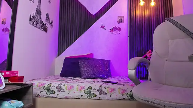 Mia_Dreaam stripchat live cam model