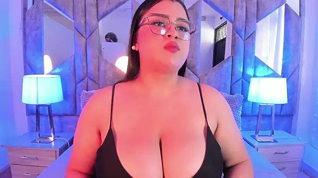 EmiliBoobss stripchat live cam model