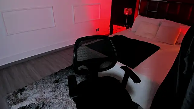 LeylaBlaze stripchat live cam model