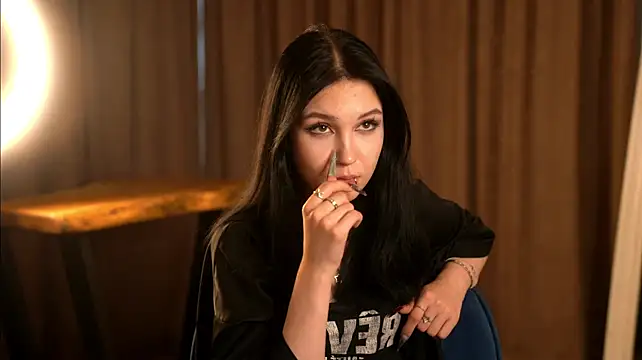 IrisRelford stripchat live cam model