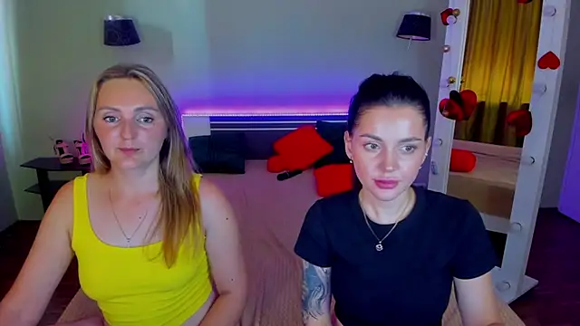 MagicEyess stripchat live cam model