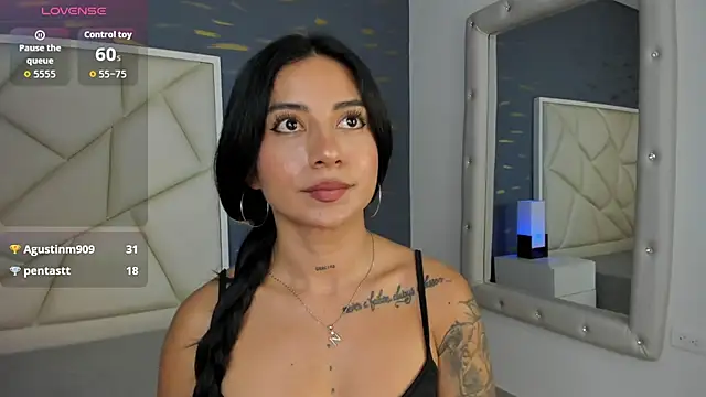 NathCinema stripchat live cam model