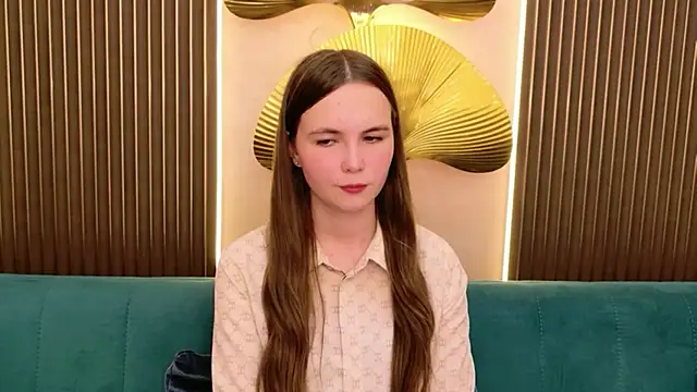 Thalia_Croft stripchat live cam model