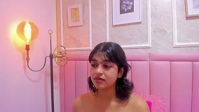 velvet_girll stripchat live cam model