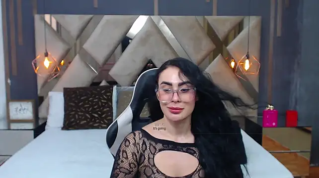 MartinaaFit stripchat live cam model
