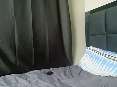 TyraAngelEyes stripchat live cam model