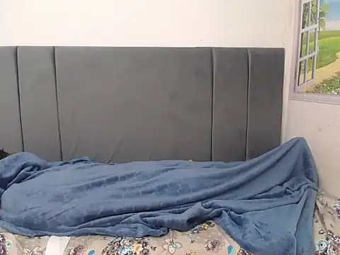 SEXYMELONSxx23 stripchat live cam model