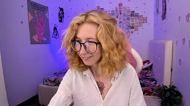 TerriaReed stripchat live cam model