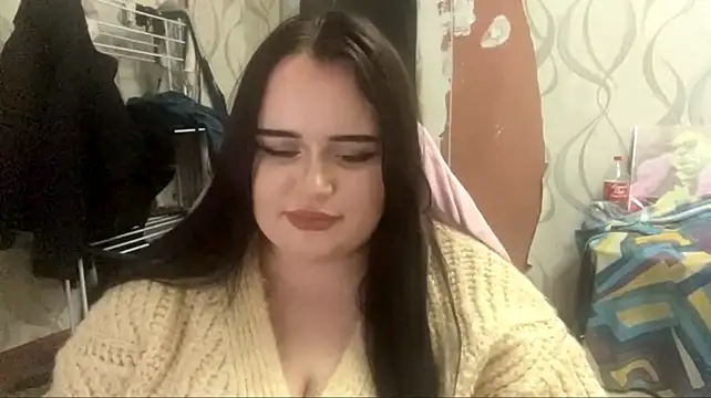EmiliaBackup stripchat live cam model