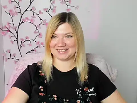 Lola_moree stripchat live cam model