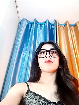 RoseAmarie stripchat live cam model