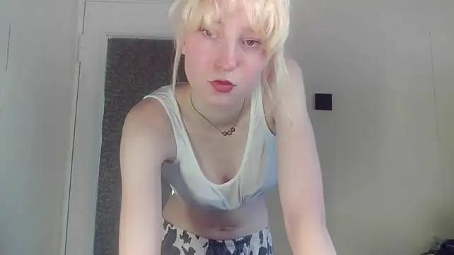 CaryCroy stripchat live cam model