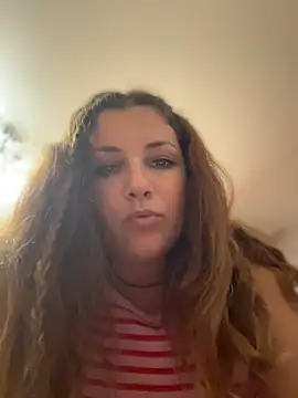 DaisyVibesss stripchat live cam model
