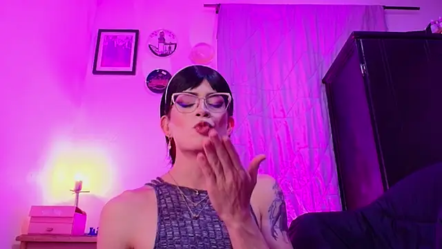 Taurito___ stripchat live cam model