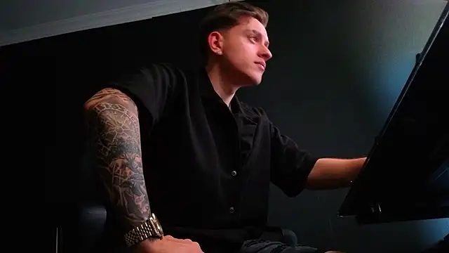 FelixStarkk stripchat live cam model