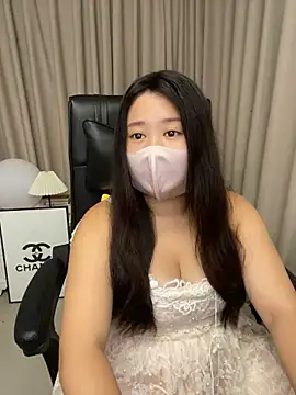 Luckysisi-s stripchat live cam model