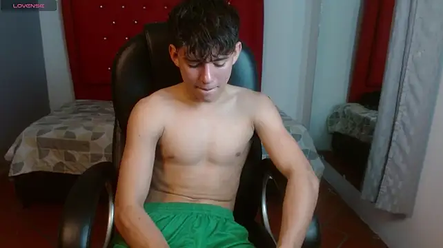 Ryan_grayx stripchat live cam model