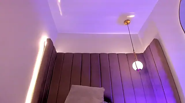 Lea_Rossi stripchat live cam model