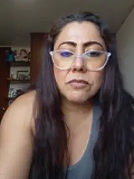 EmmaJhomson stripchat live cam model