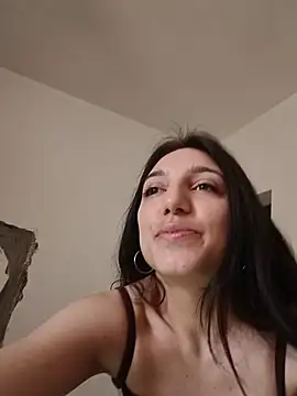 petitebelu stripchat live cam model
