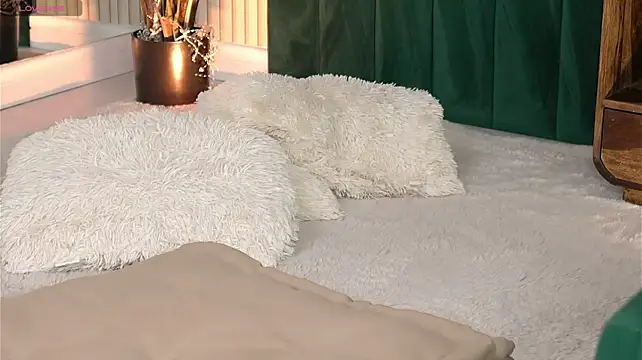 Belle_Blondy stripchat live cam model