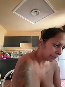 wildfarmbabe stripchat live cam model