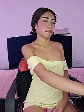 Flor_em stripchat live cam model