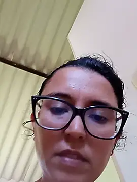 IsaxFox03 stripchat live cam model