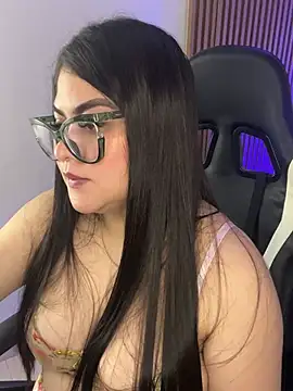 AlmaRosales stripchat live cam model