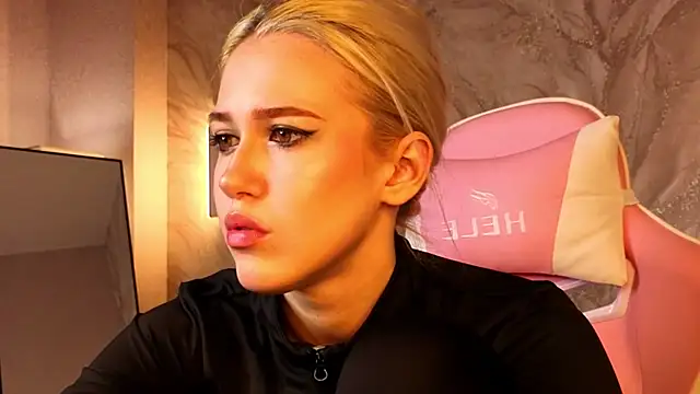 ChloexBarbie stripchat live cam model