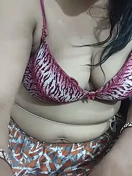 cutee_bhabhi stripchat live cam model