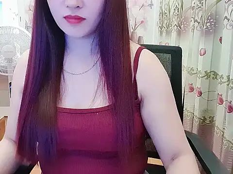 Miuu99 stripchat live cam model