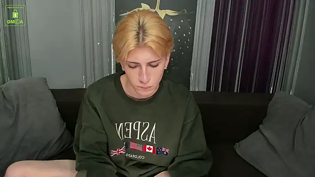 Elon_brown stripchat live cam model