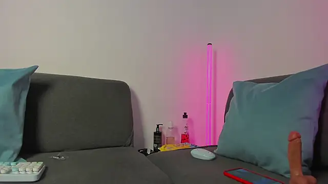 KylanDark stripchat live cam model