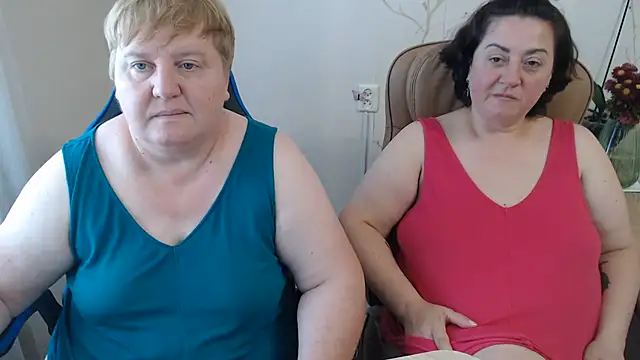 Lindy-Jeanie stripchat live cam model
