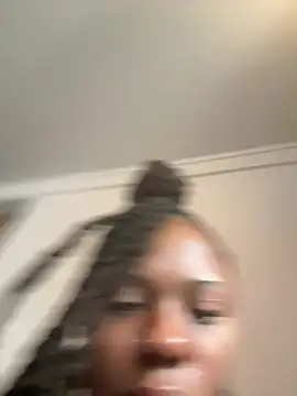Juicyyumm stripchat live cam model