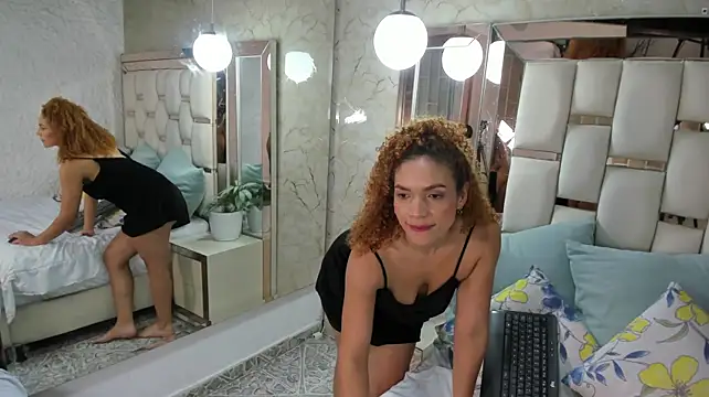 selene_hartt stripchat live cam model