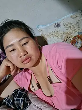 diamond-- stripchat live cam model