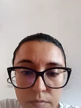 IsaxFox03 stripchat live cam model