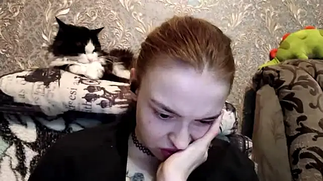 CaraDelevingnee stripchat live cam model